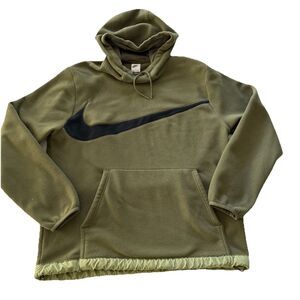 Nike  Club Fleece Winterized Hoodie Mens Large Green Pullover Sweatshirt Logo